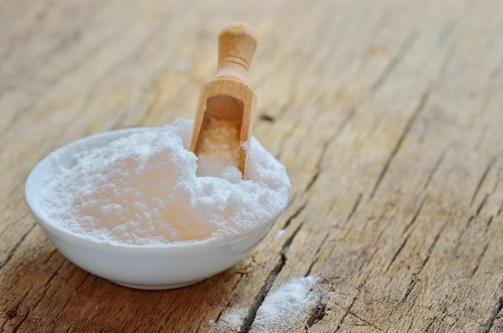 You are currently viewing Cleaning with Baking Soda: Benefits and Uses