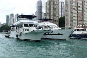 Read more about the article The Right Way to Pressure Clean a Boat
